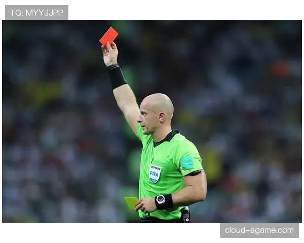 直接红牌的判罚标准与常见误区解析